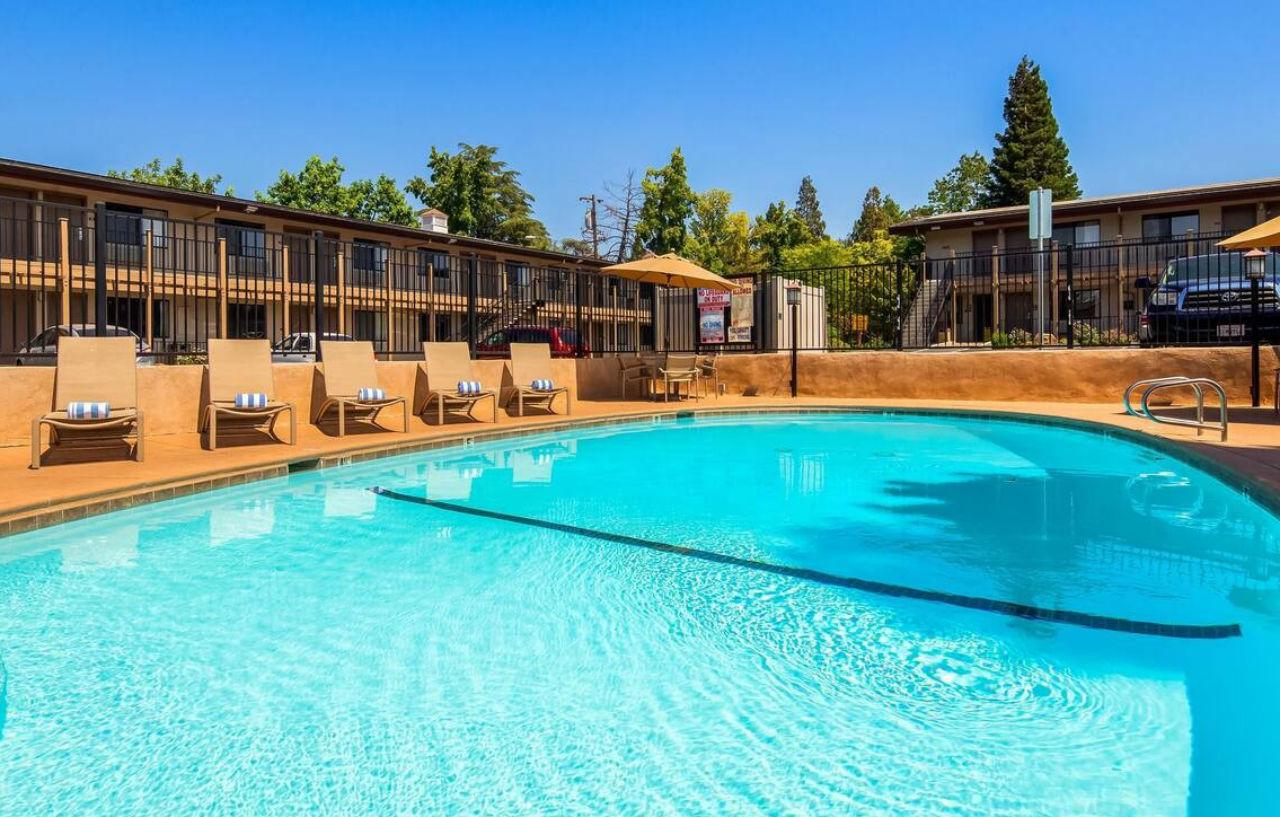 Best Western Golden Key Auburn Exterior foto
